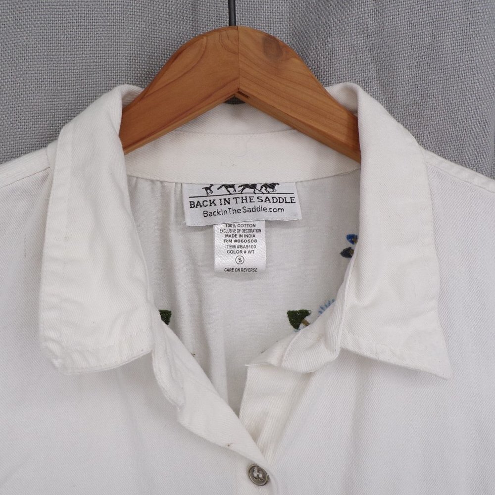 Back In The Saddle Women's Embroidered Western Drop Hem Button Top - size S - Picture 3 of 15